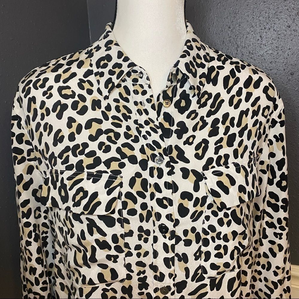 Equipment Signature Silk Button Down Shirt - Picture 5 of 13
